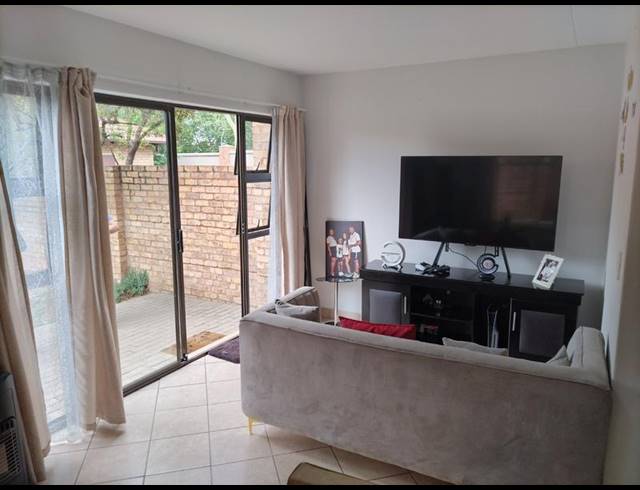 3 BEDROOM PROPERTY TO RENT IN OUKRAAL ESTATE
